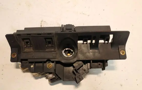 Audi A6 Allroad C5 Tailgate/trunk/boot exterior handle 8D9827565