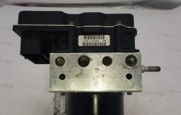 Volkswagen Polo IV 9N3 ABS Pump 6R0614517AD 0265239003 6R0907379R