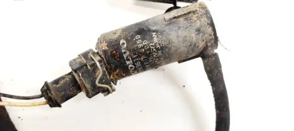 Volvo XC90 Windscreen/windshield washer pump 9169611