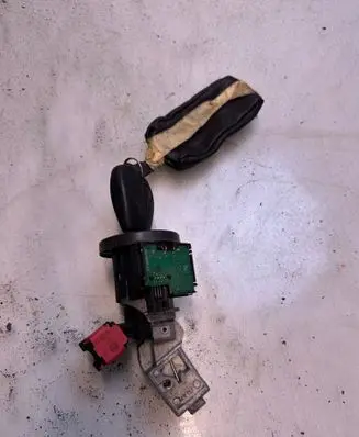 Renault Clio III Ignition lock 12123