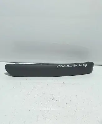Ford Focus Front bumper splitter molding DN13697