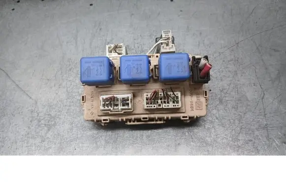 Nissan X-Trail T30 Fuse box set 