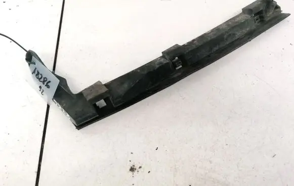 Front bumper mounting bracket