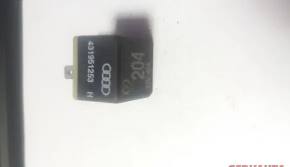 Audi A6 S6 C5 4B Other relay 431951253H