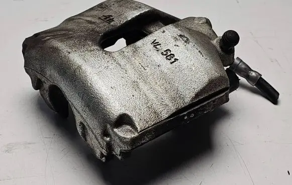 Volkswagen Jetta VI Front brake caliper VCF251 06102
