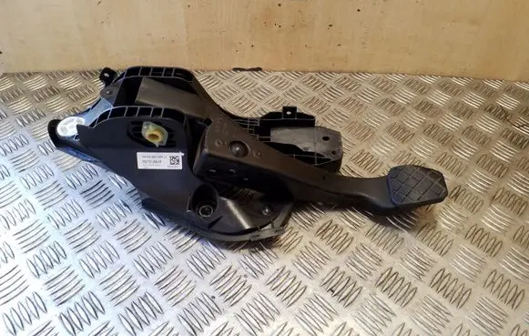 Volkswagen PASSAT B8 Brake pedal 5Q2721058AP