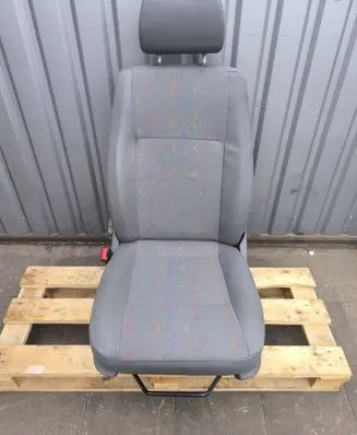 Volkswagen Transporter - Caravelle T5 Front driver seat 