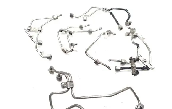 Land Rover Range Rover Sport L494 Fuel injector supply line/pipe 