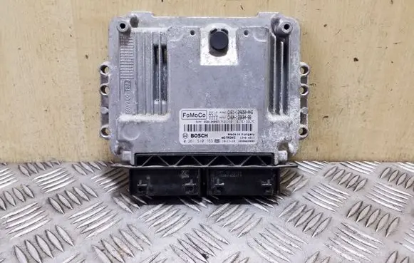 Ford Focus Engine control unit/module CV6112A650ANG CV6A12B684BB 0261S10163