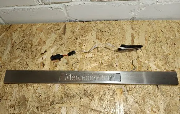 Mercedes-Benz CLS C218 X218 Front sill trim cover A2126801835