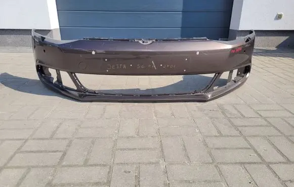 Volkswagen Jetta VI Front bumper 5C6807221B