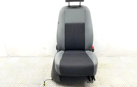 Volkswagen Tiguan Front passenger seat 