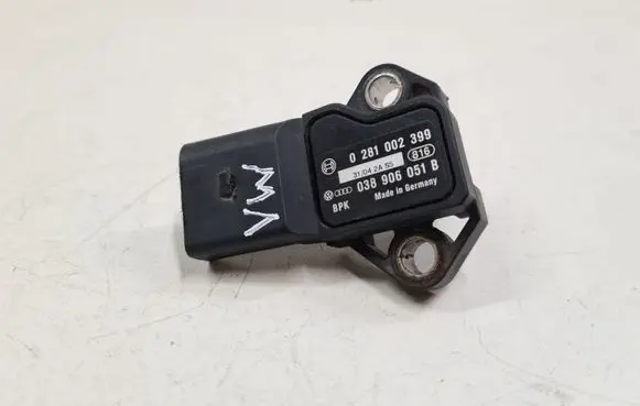 Volkswagen PASSAT B6 Air pressure sensor 0281002399 038906051B