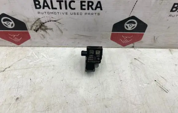 BMW 5 F10 F11 Airbag deployment crash/impact sensor 9224177 10451 130918