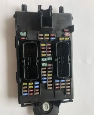 Volvo XC90 Fuse module 31682732