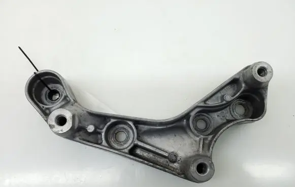 Mercedes-Benz GLK (X204) Front differential bracket A2720140195