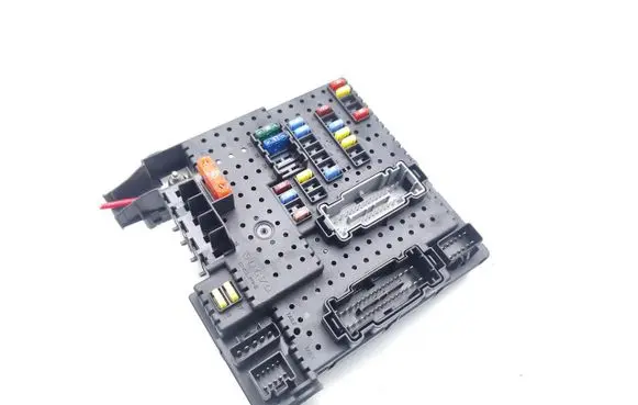 Volvo XC90 Fuse module 31314469 28242073