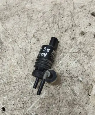 Audi A6 S6 C5 4B Windscreen/windshield washer pump 1K6955651 3122789
