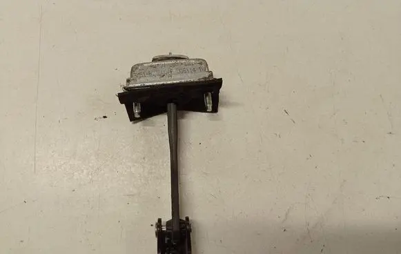 Ford Focus Front door check strap stopper