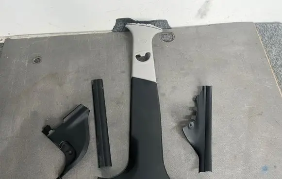 BMW 1 F20 F21 (B) pillar trim (bottom) 7221027 1063570000 17365810