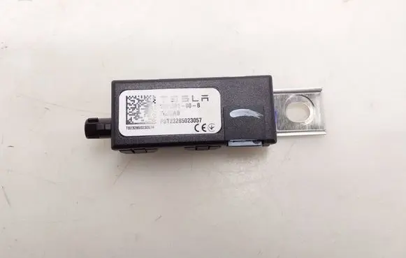 Tesla Model Y Aerial antenna amplifier 155133100B