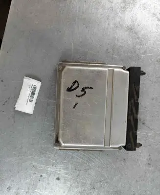 Volvo S60 Engine control unit/module 08667710a