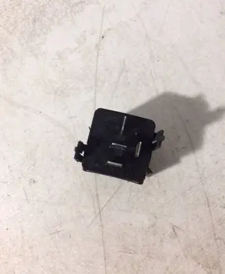 Volvo 850 Window control relay 6848215 05070501