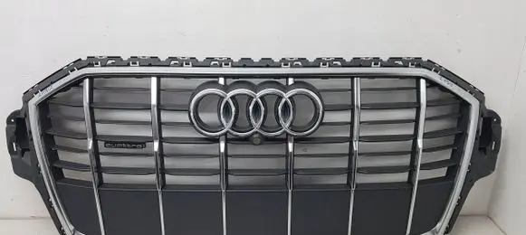 Audi Q7 4M Front grill 4M0853651A