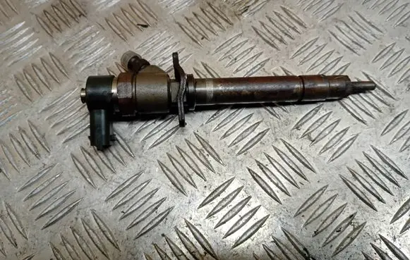 Fuel injector