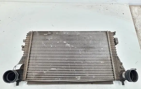 Volkswagen Touran I Intercooler radiator 1K0145803