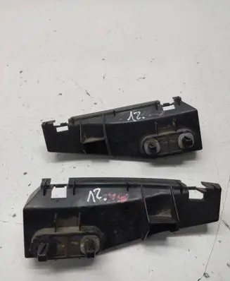 Toyota Corolla Verso AR10 Rear bumper mounting bracket 525620F010 525630F010