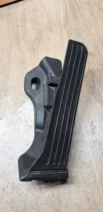Volkswagen Golf Plus Accelerator throttle pedal 1K1721503M 6PV00889000