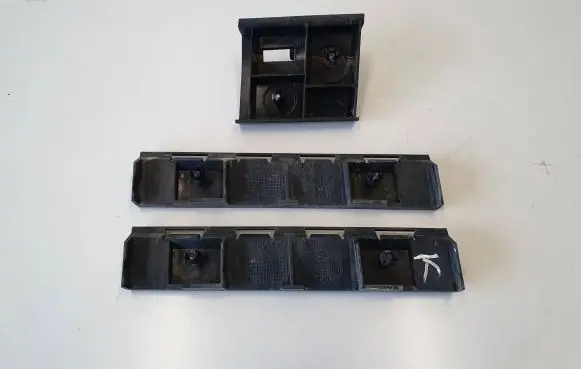 Other sill/pillar trim element