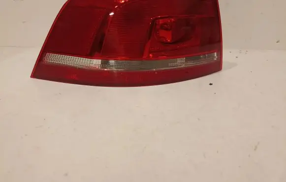 Volkswagen PASSAT B7 Rear/tail lights 3AF945095C