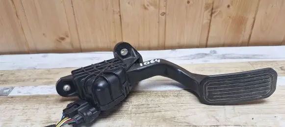 Toyota Prius (NHW20) Accelerator throttle pedal 7812047050 1938003200