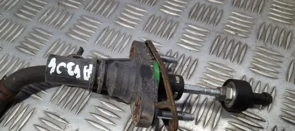 Master brake cylinder