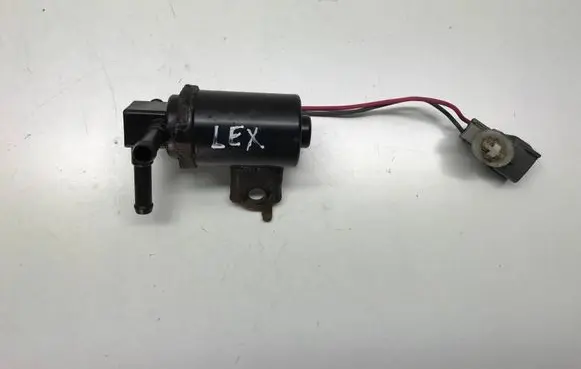 Lexus IS 220D-250-350 Fuel tank valve