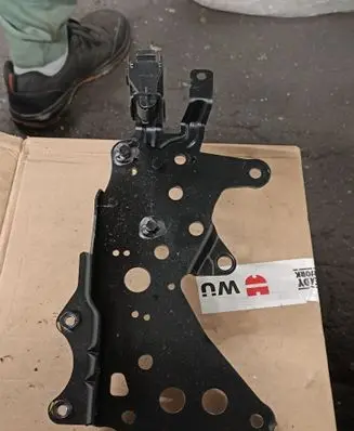 BMW X5 E53 Seat back rest lock catch 7059616