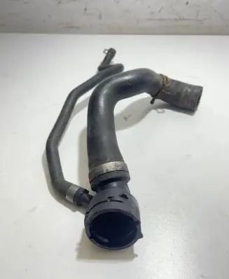 Audi A4 S4 B6 8E 8H Engine coolant pipe/hose