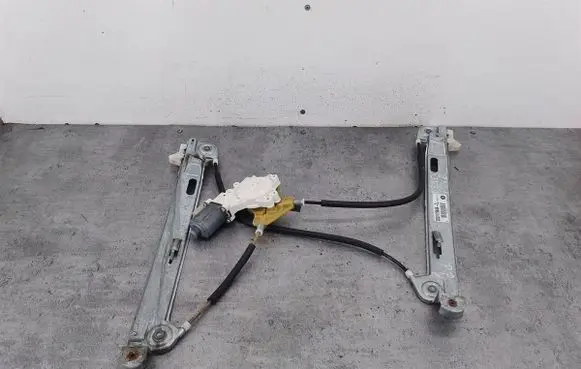 Jeep Patriot Front door window regulator with motor 05291798AA