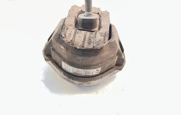 BMW 5 E60 E61 Engine mount bracket 6769874