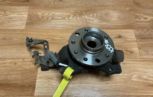Opel Zafira A Front wheel hub 9333029K