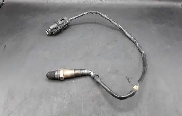 Volkswagen PASSAT B7 Lambda probe sensor 03L906262 0281004085 0281004086