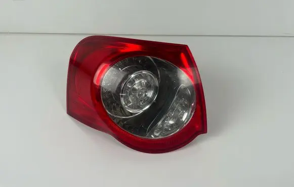 Volkswagen PASSAT B6 Rear/tail lights 3C9945095N
