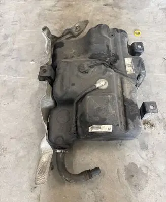 Renault Master III AdBlue liquid reservoir 172A22038R X82621010172047