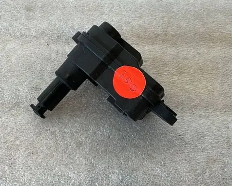 Audi A3 S3 8V Fuel tank cap lock 8V0862159B