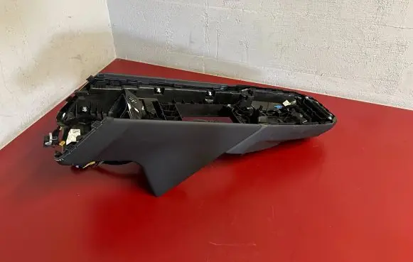 BMW iX Center console
