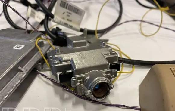 Windshield/windscreen camera
