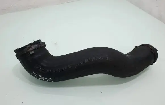 Volvo XC90 Intercooler hose/pipe 31261366