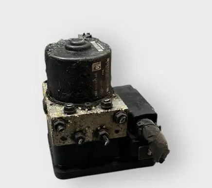 Volkswagen Golf V ABS Pump 1K0907379AC 00005305H0 10096003593